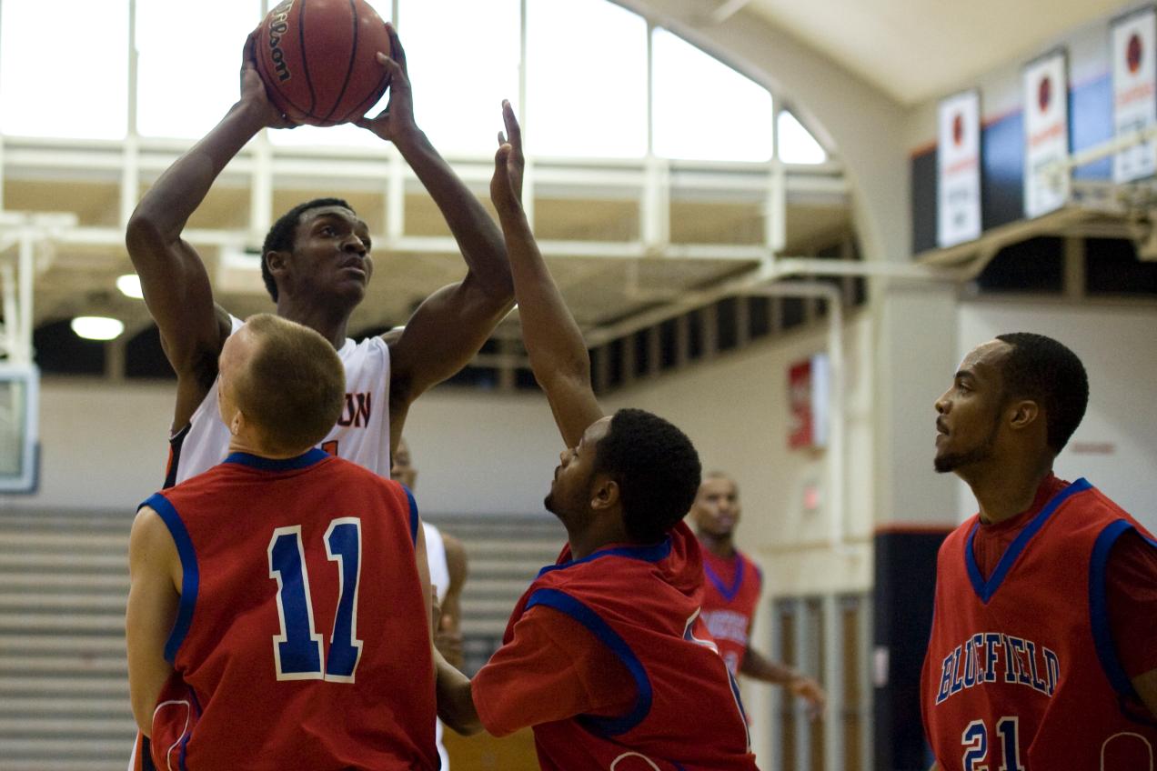 Eubanks, Eagles pull away early against Bluefield, 99-80