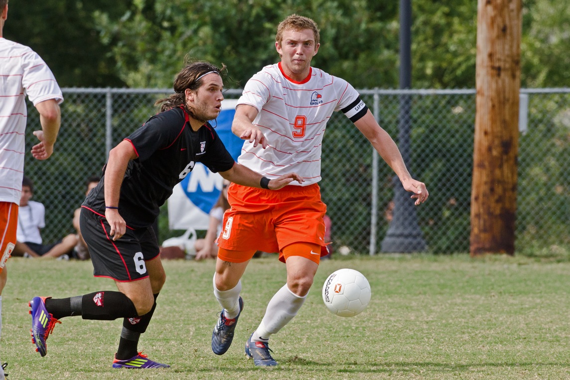 Eagles fall to No. 10 Barry on late goal, 2-1