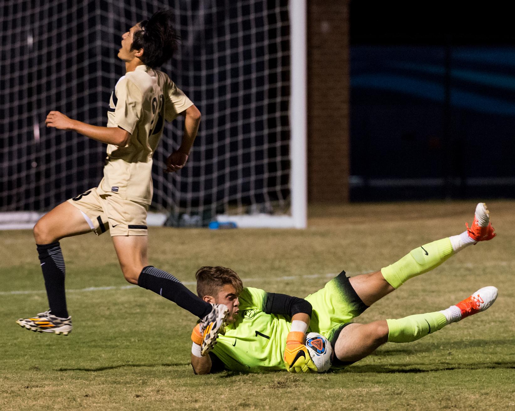 Catawba nets late goal to steal 1-0 decision over Eagles