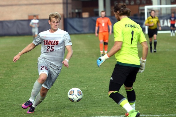 Eagles Reel in Lakers with 4-2 Home Victory