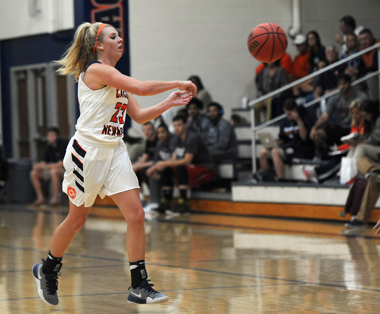 SAC-Record 38 assists leads Lady Eagles over Royals 114-45