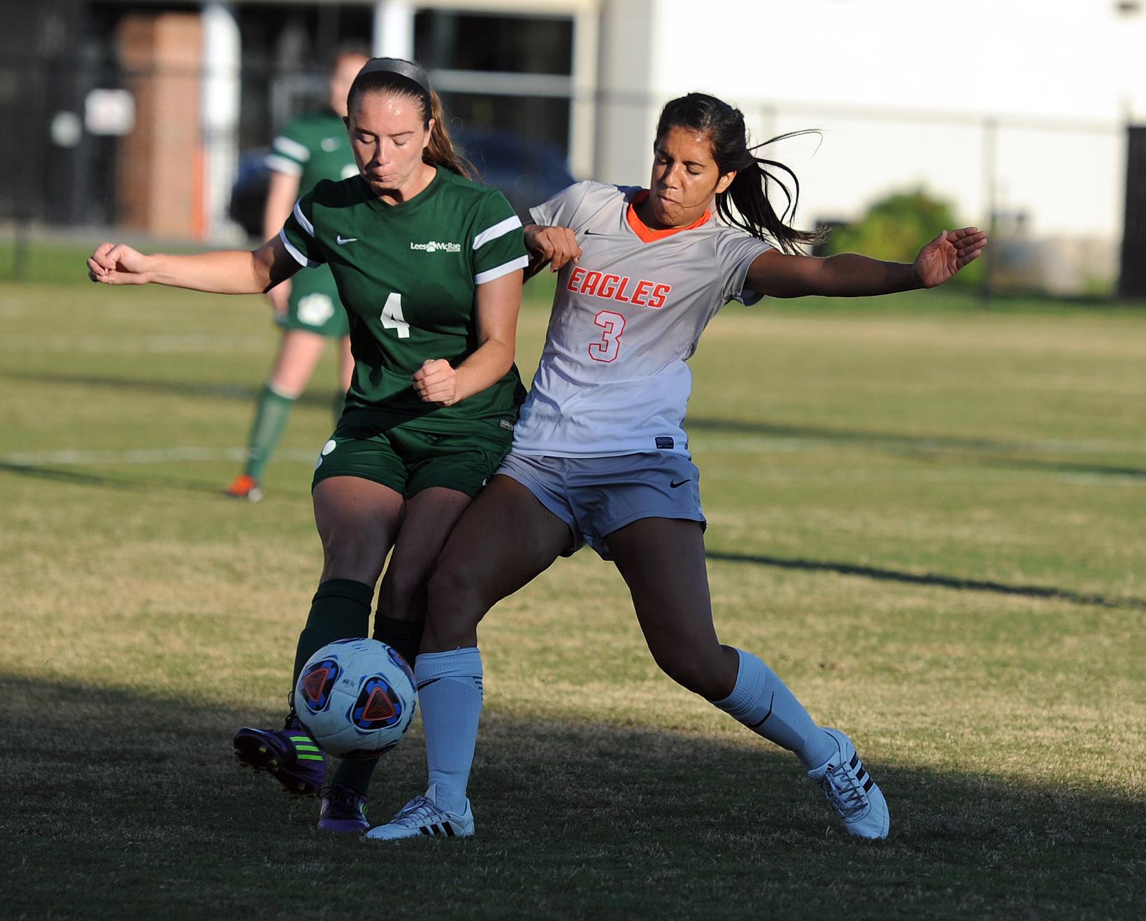 Women's Soccer Looks to Stay Hot in First SAC Match of 2016 at Newberry