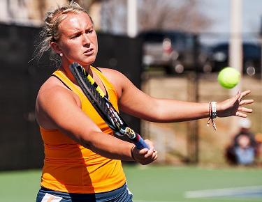 Women's tennis shows well in Reinhart Invitational