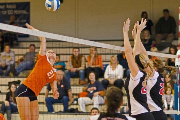 Lady Eagles fall in five sets to Newberry