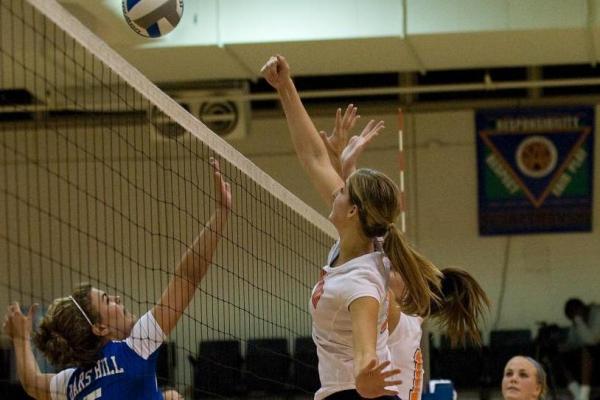 Catawba tops Lady Eagles in four sets