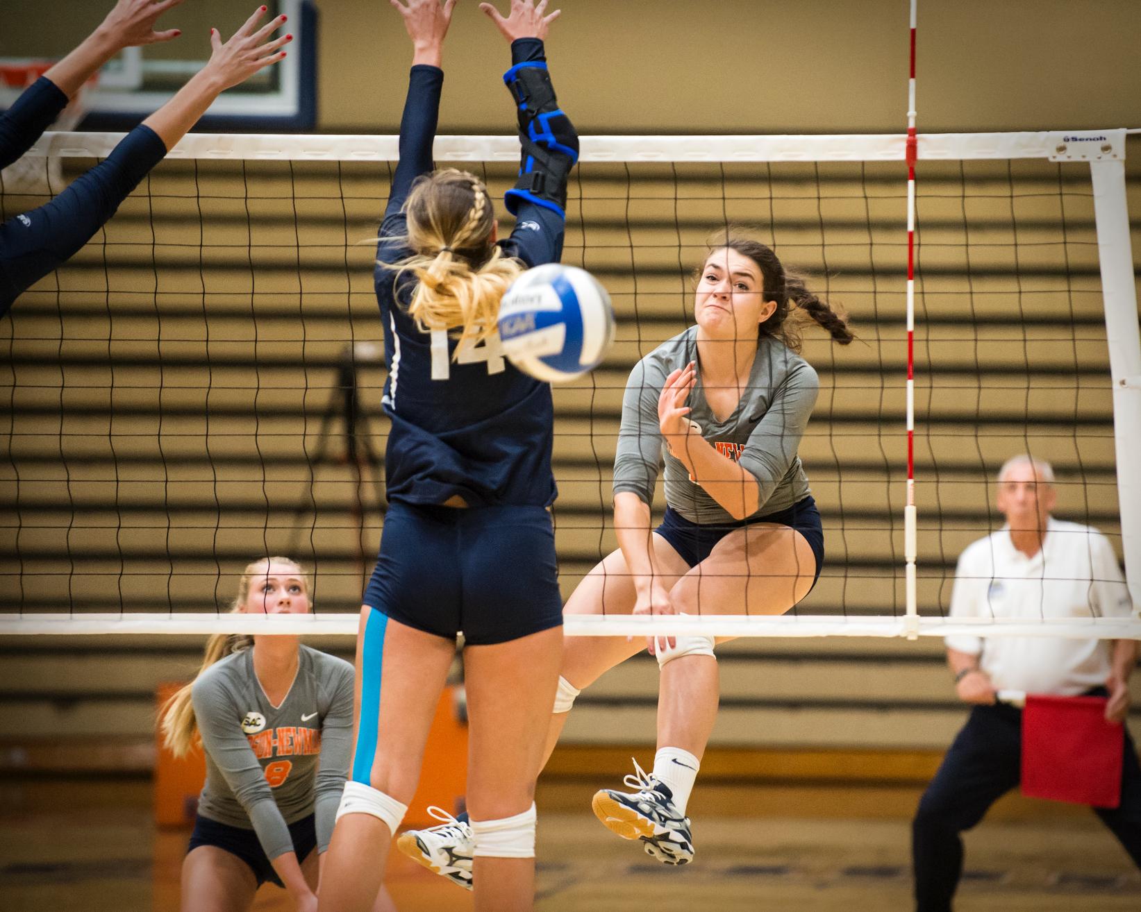 ‘Splitters rally late to hold off Eagles in five sets