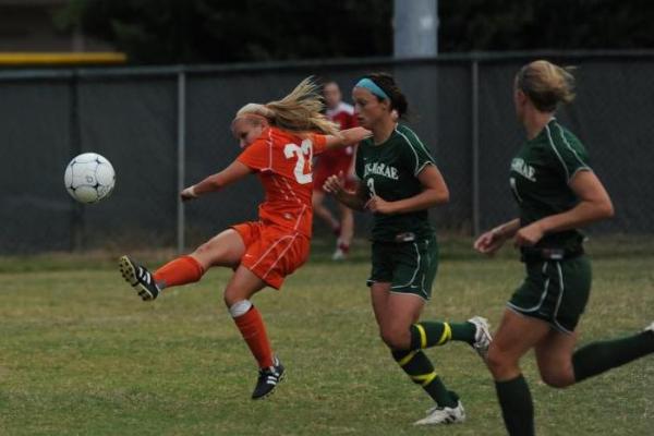 Lees-McRae upends Lady Eagles, 1-0