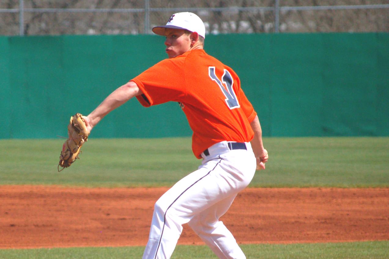 Thigpen's shutout closes out sweep of Mars Hill, 6-5 and 2-0