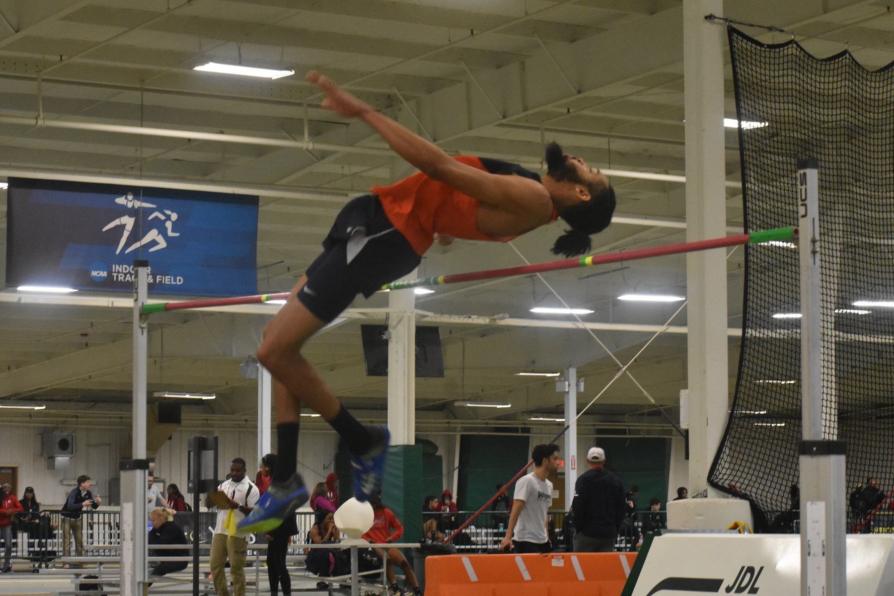 Eagles rank third and sixth in SAC to open indoor season