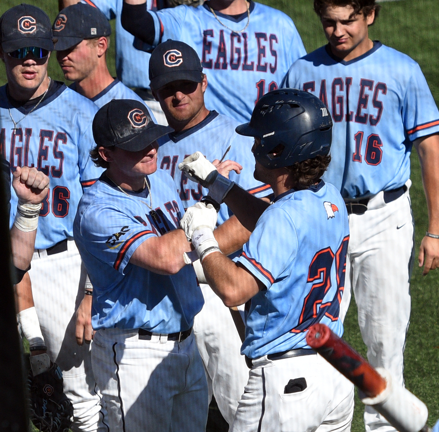 Eagles sweep Trojans, win 1000th game in program history
