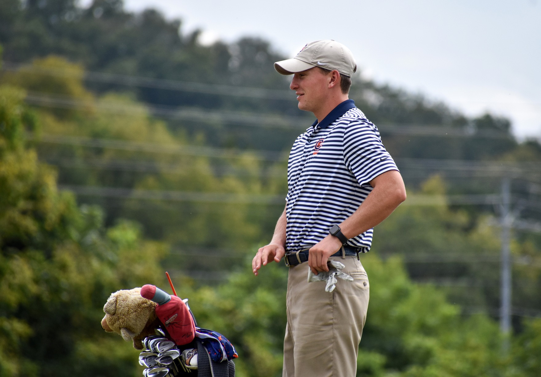 Hodge paces Eagles through first day of Hurricane Invitational