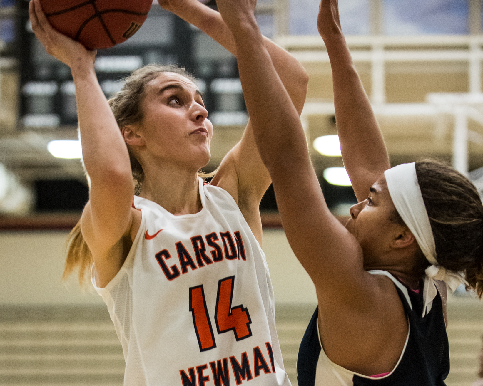 Bears bust Lady Eagles with late free throw