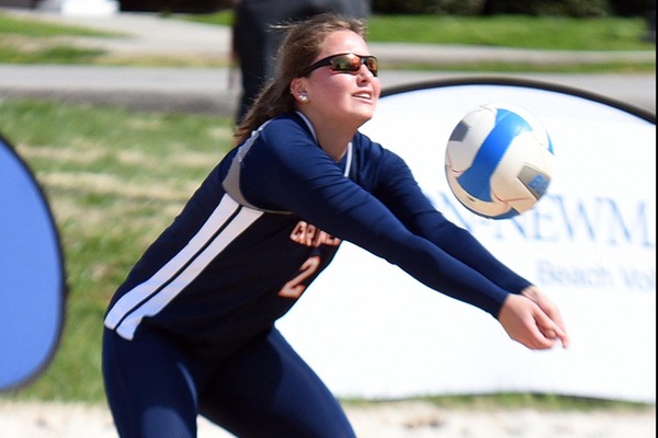 Eagles fall in back-to-back matches to close Principia College Beach Bash