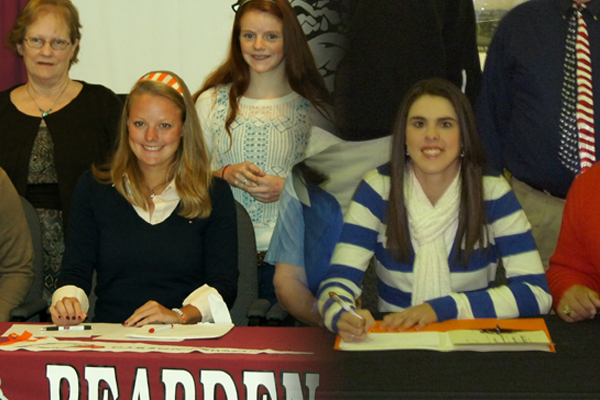 Lady Eagle Golf signs two for 2012-2013 season