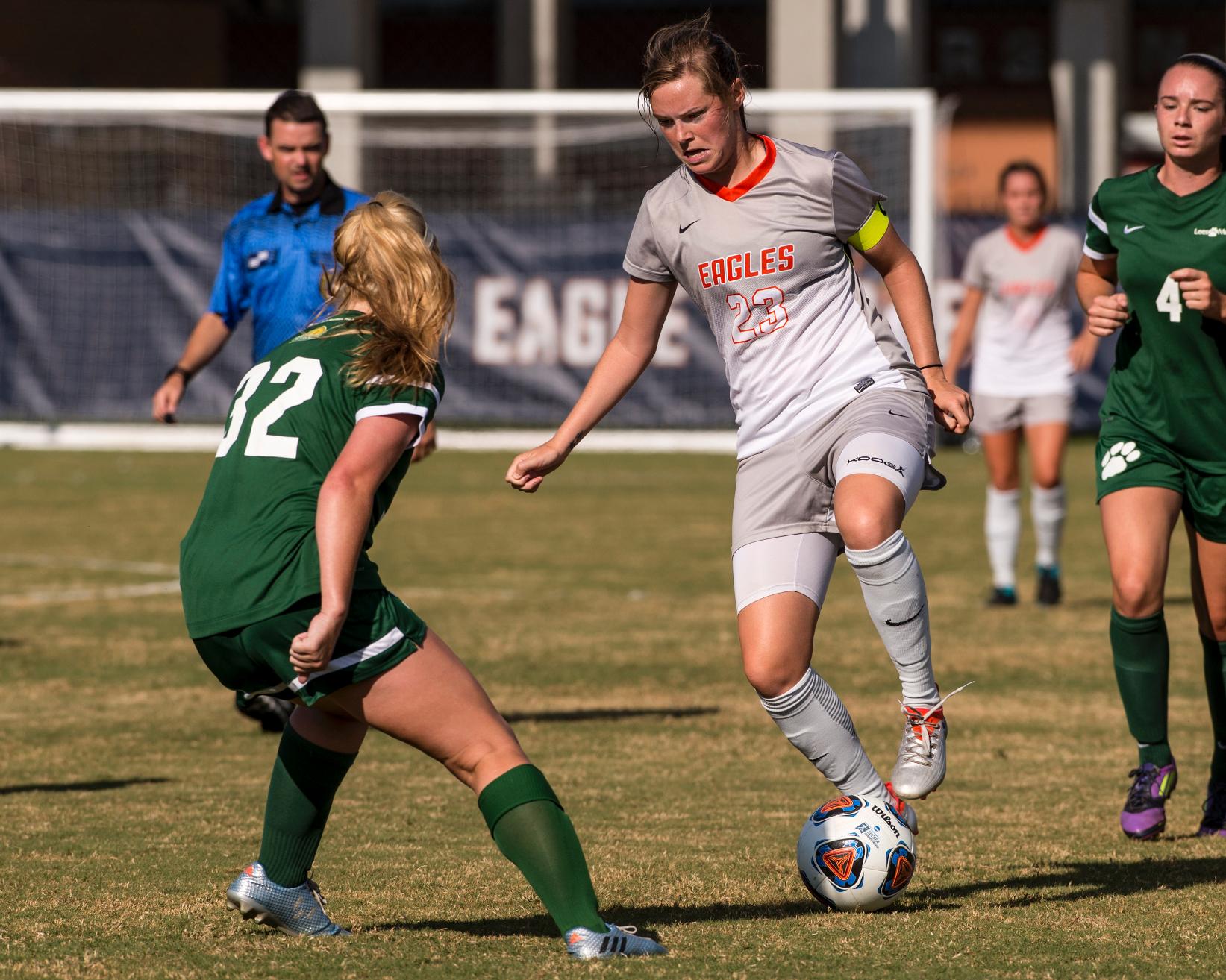 Herrity, Wade Help Ignite Offense in 10-0 Drubbing of Francis Marion