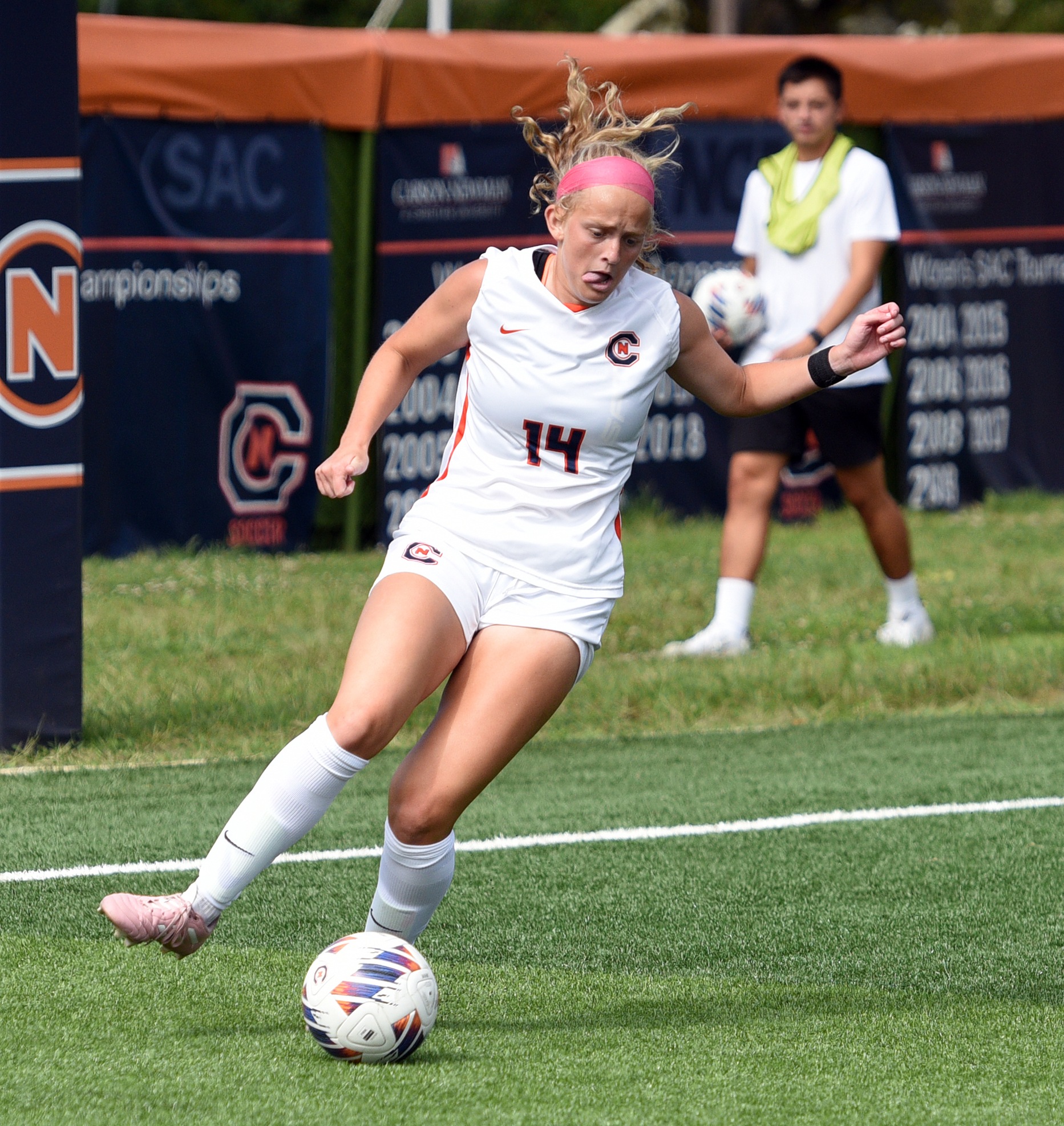 Eagles eye first conference win at Wingate