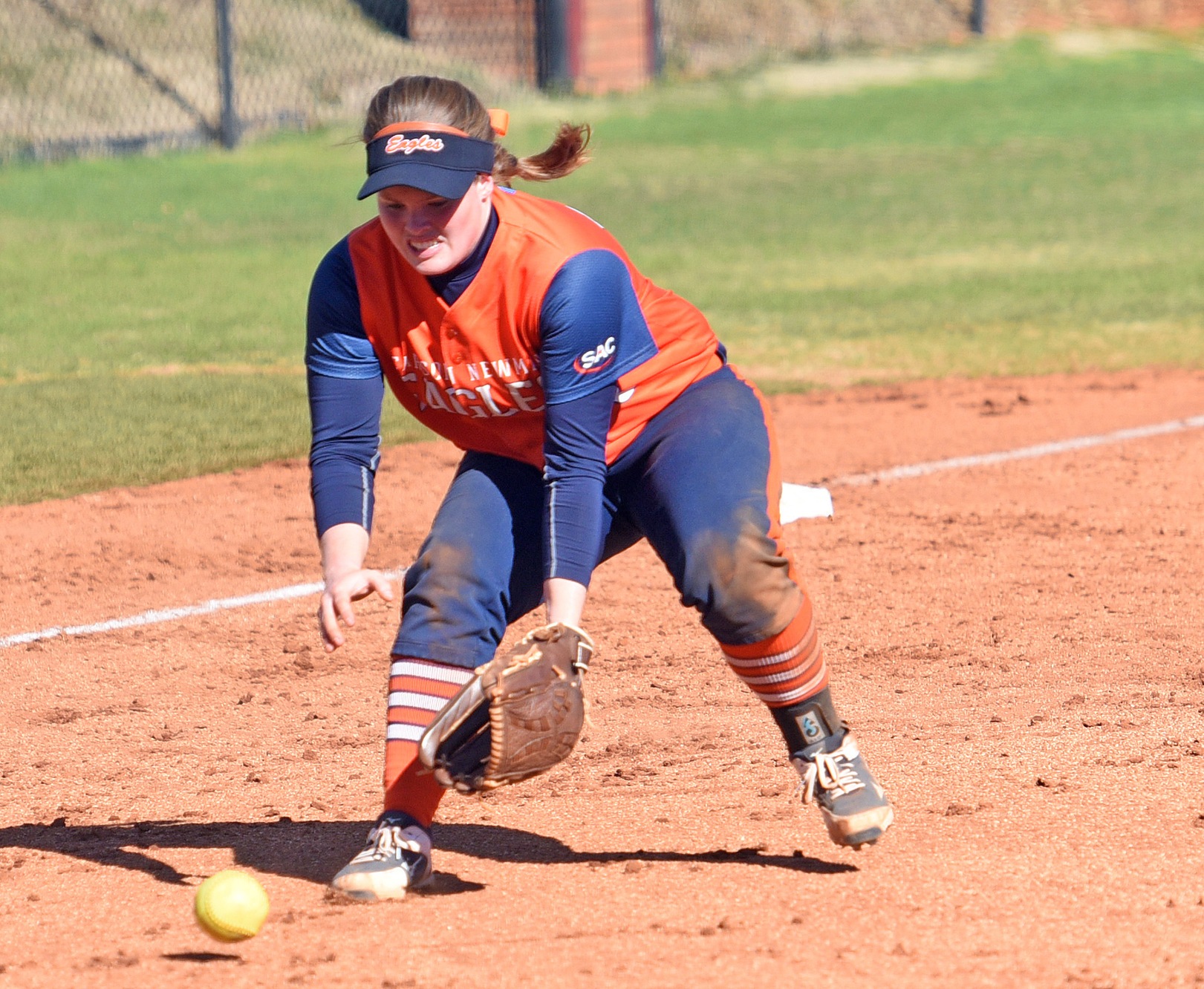 Eagles split day one at Mid-South Classic