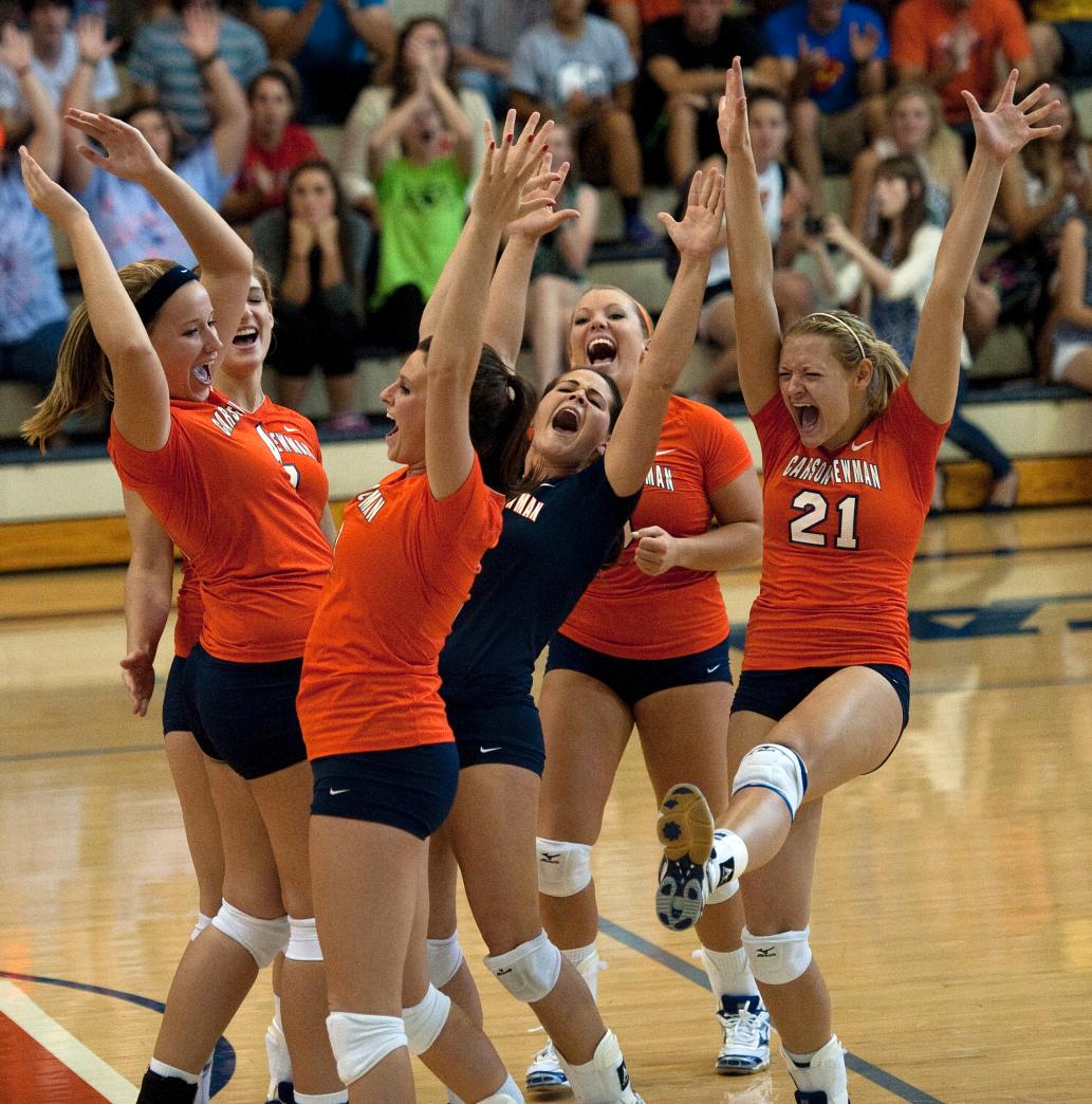 Eagles declaw Bobcats in 3-0 sweep