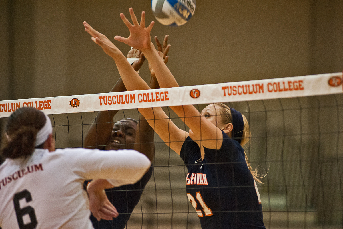 Eagle volleyball drops five-setter to rival Tusculum